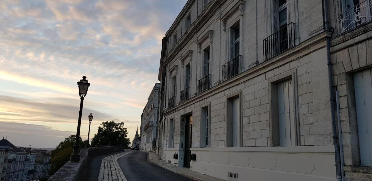 Le Rempart Du Midi Apart otel Angoulême Dış mekan fotoğraf